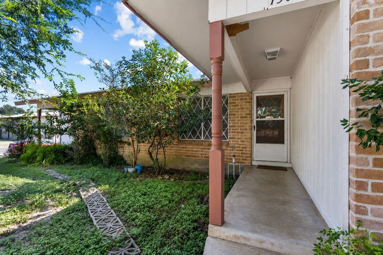130 Algarita San Marcos, TX 78666