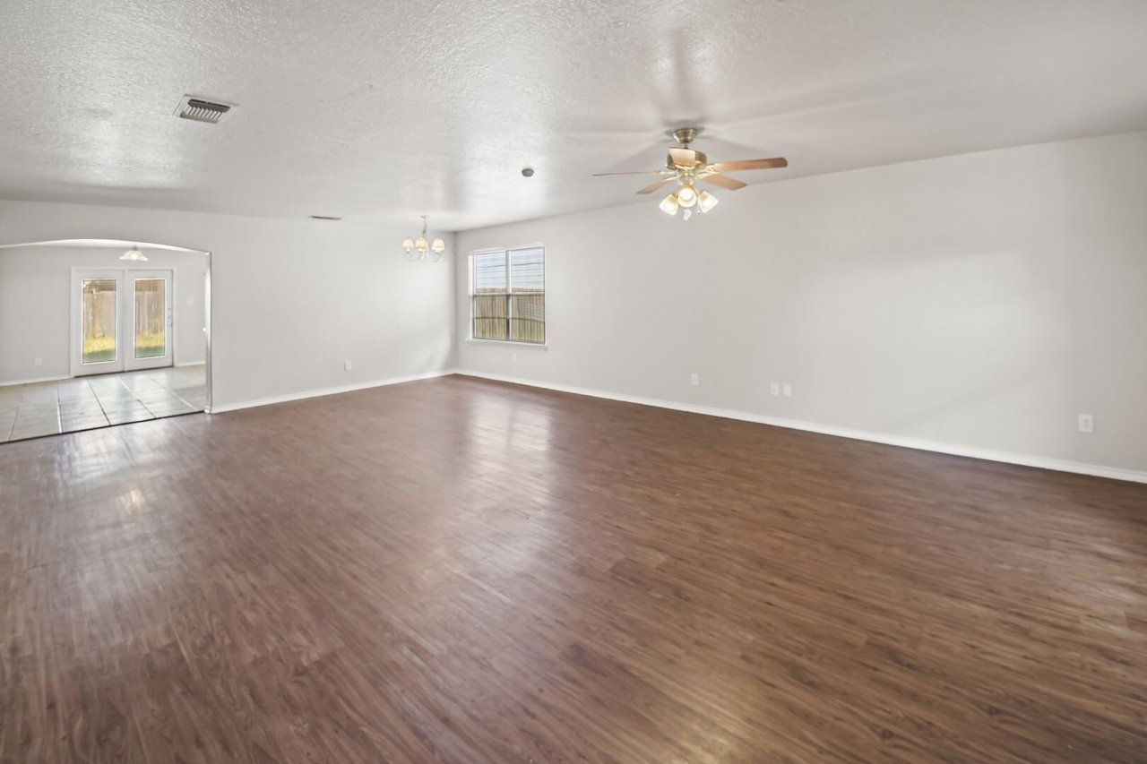 2127 Red Rock Crossing San Antonio, TX 78245