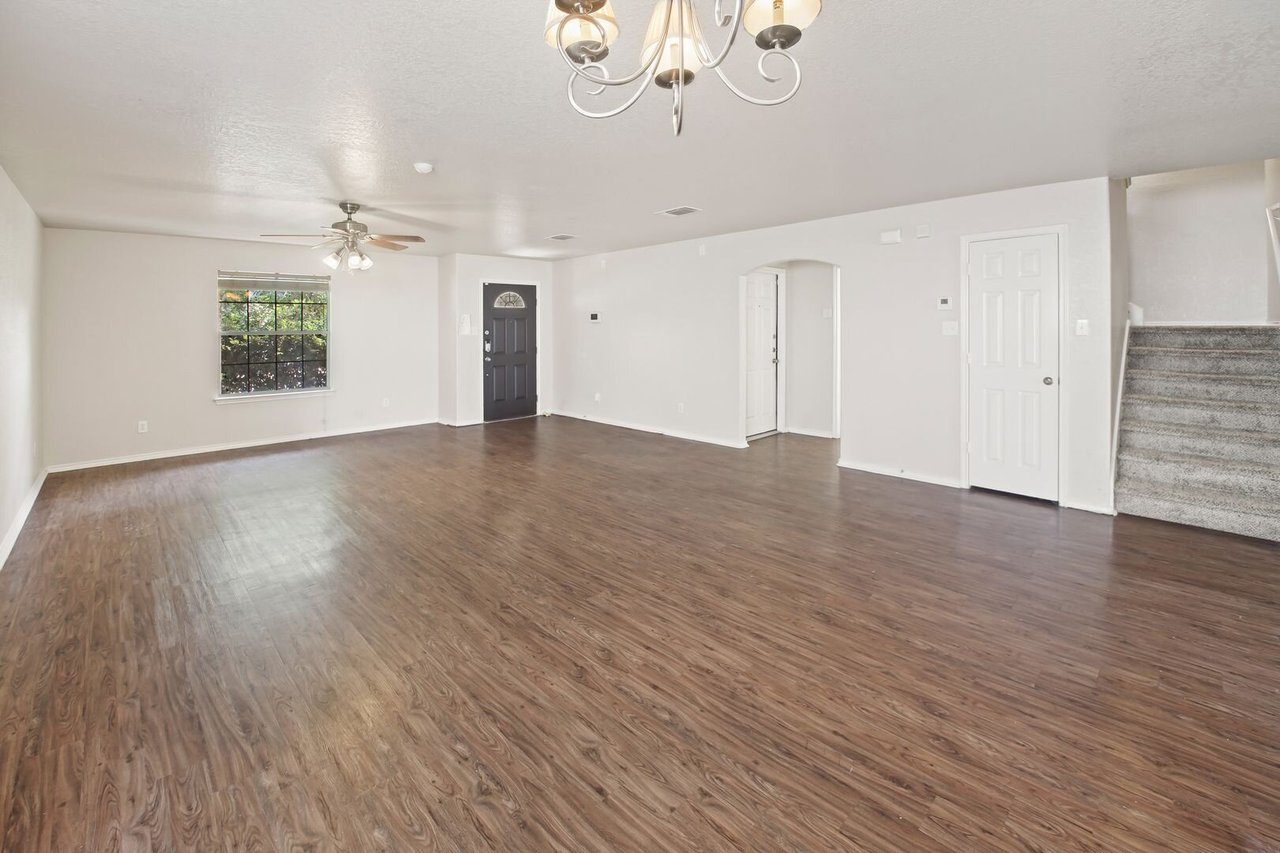2127 Red Rock Crossing San Antonio, TX 78245