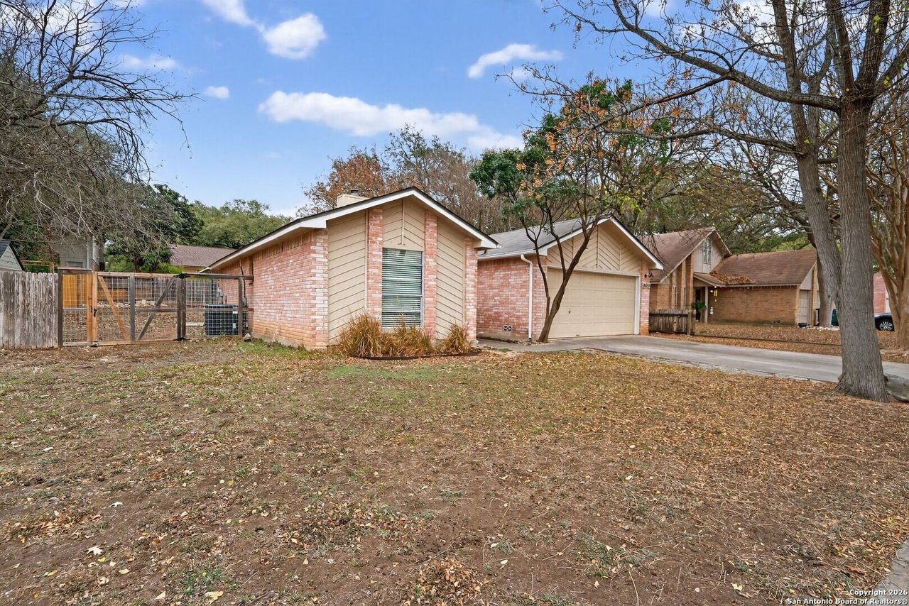 2415 Moss Terrace San Antonio, TX 78232