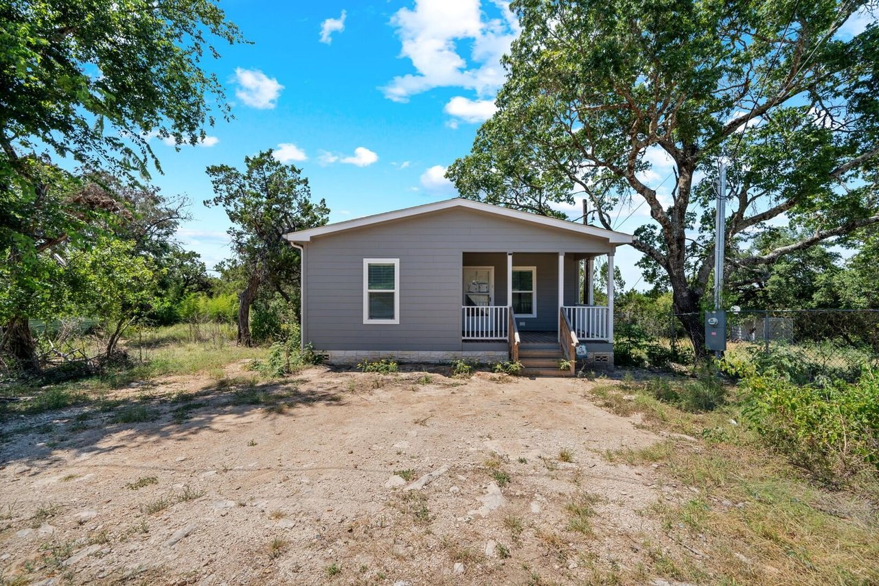 711 La Cresta Dr Canyon Lake, TX 78133