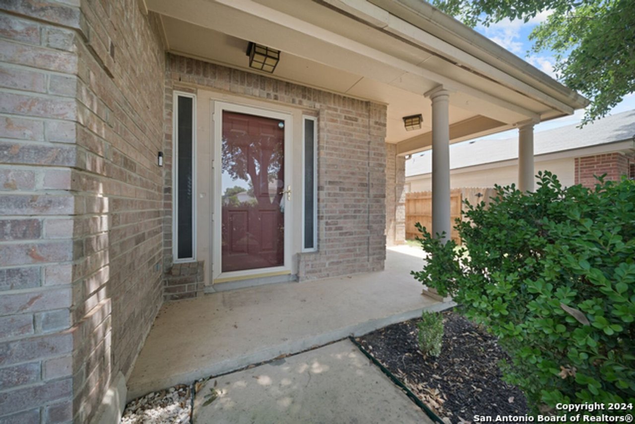 8926 Valhalla Selma, TX 78154