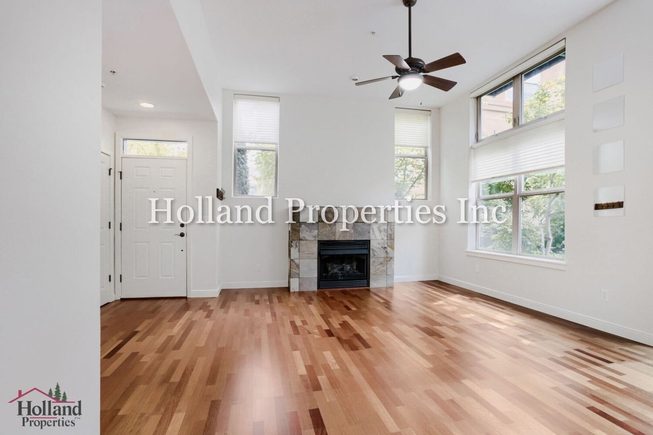 6267 NE Carillion DR Unit 104 Hillsboro, OR 97124