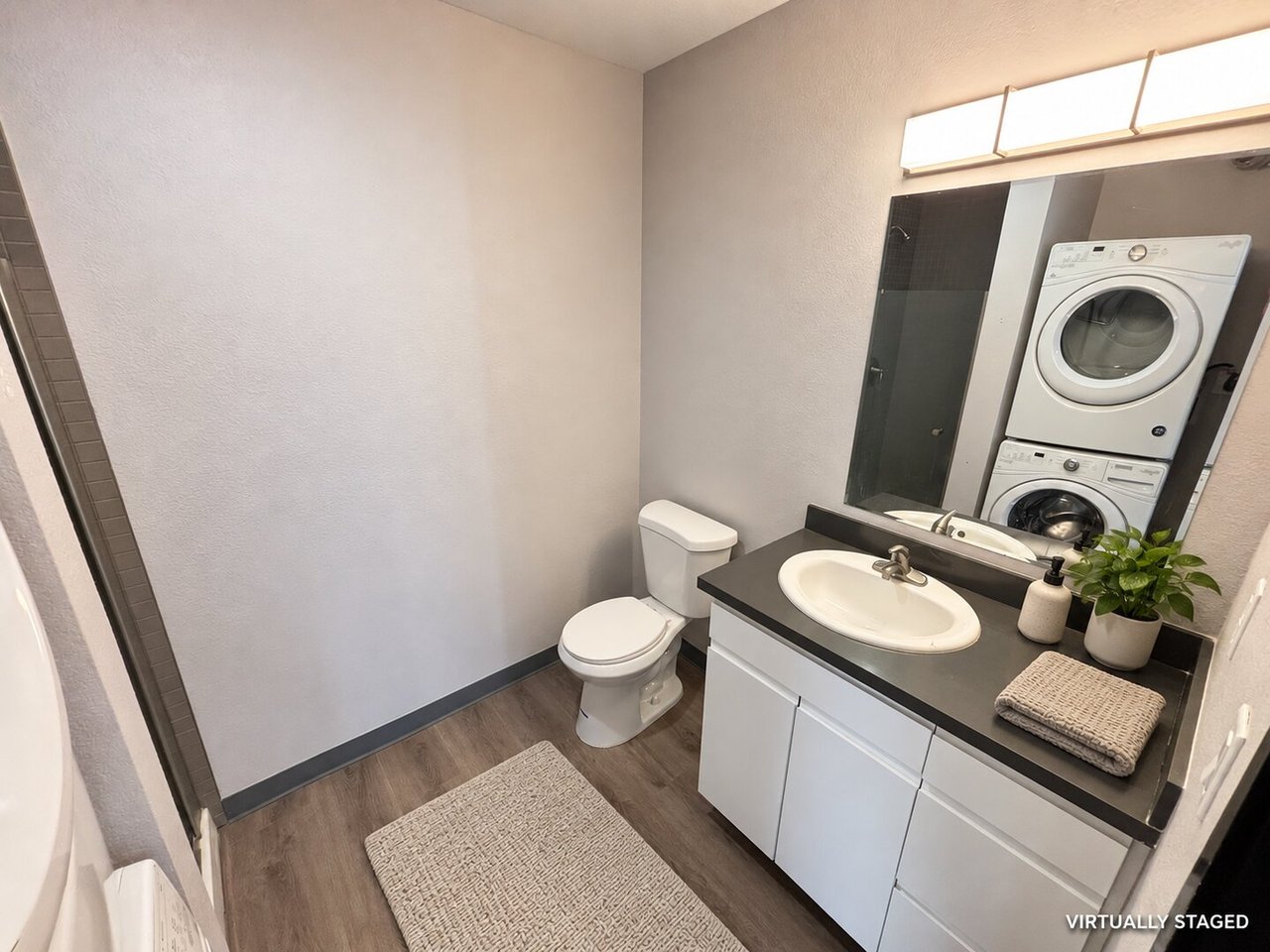218 S. 11th St.  - 6 Las Vegas, NV 89101