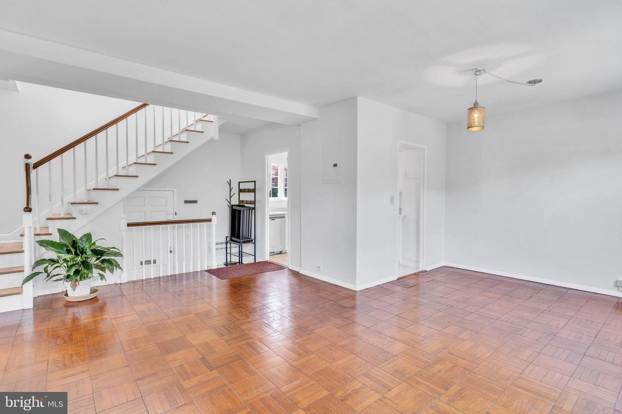 3316 Valley Drive