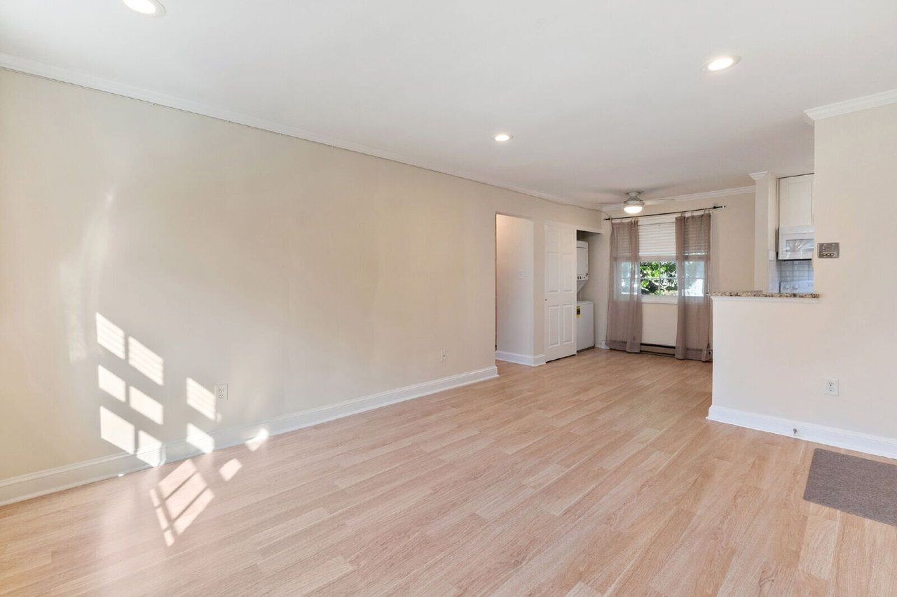 1732 W. Abingdon Drive #301
