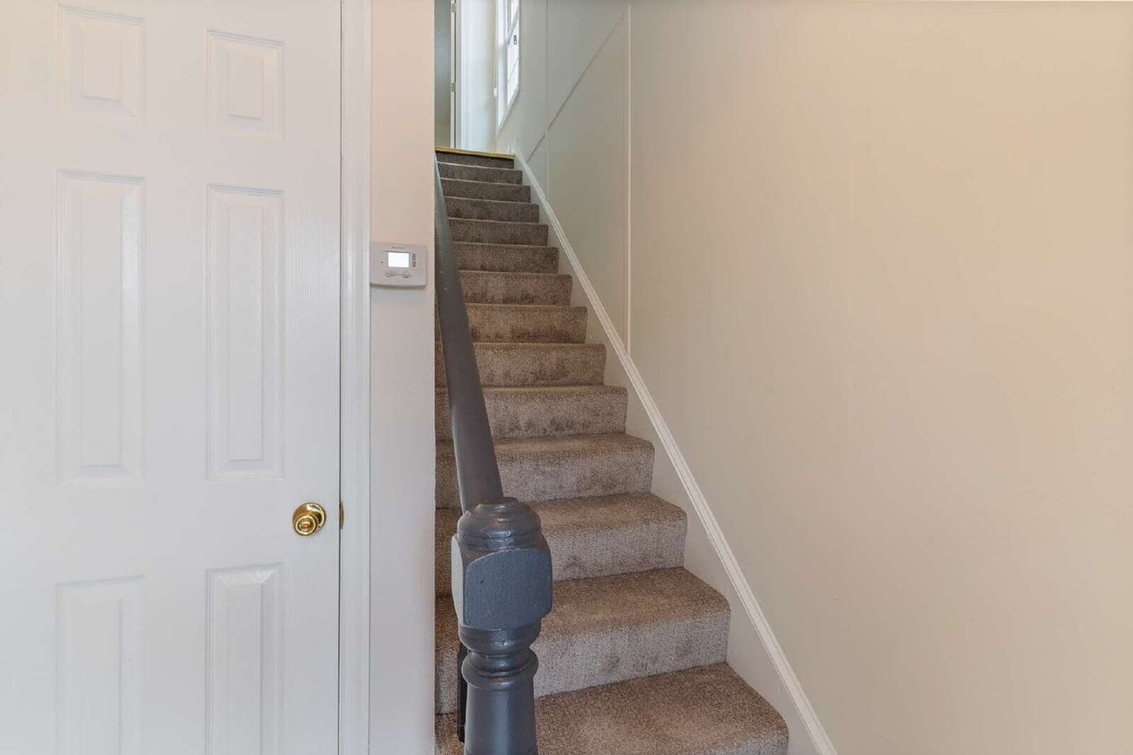 1506 B Mt Vernon Ave