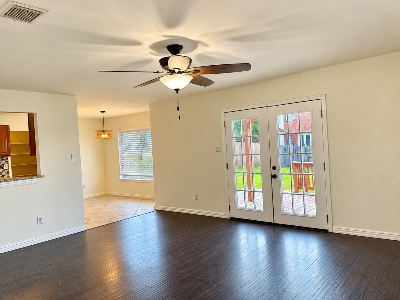 7914 Chestnut Barr Dr Converse, TX 78109