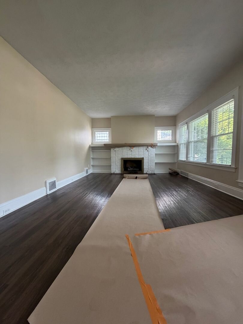 13048 Cedar Rd Cleveland Heights, OH 44118