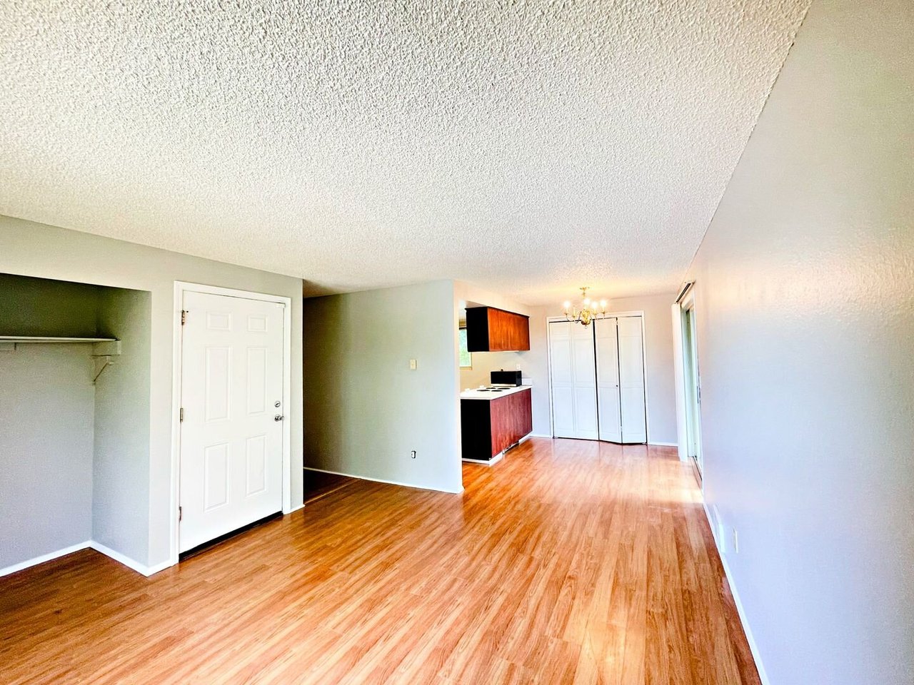 6130 W. Beech St  - Apt 2 Everett, WA 98203