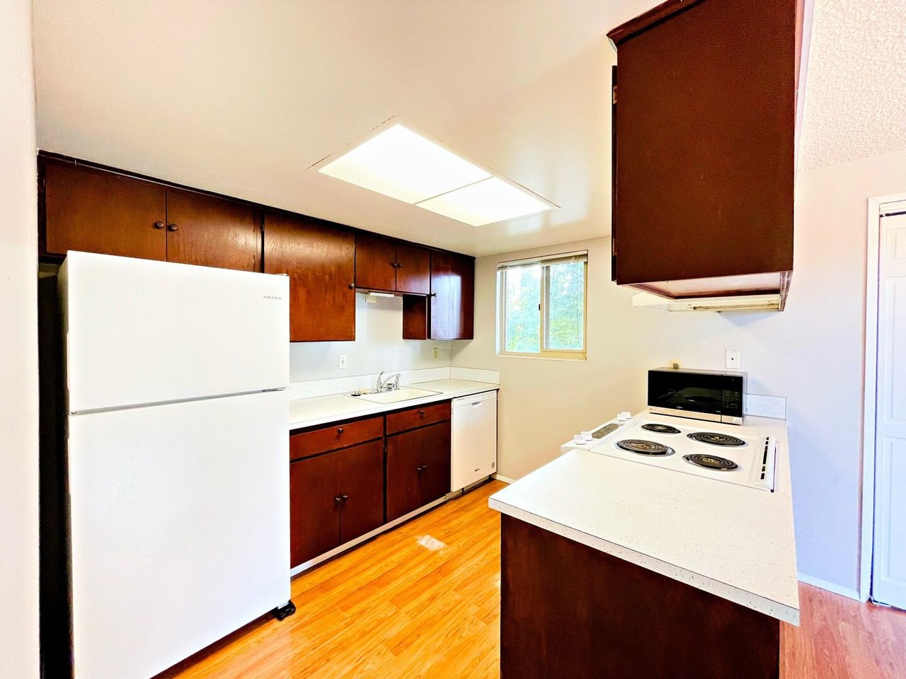 6130 W. Beech St  - Apt 2 Everett, WA 98203