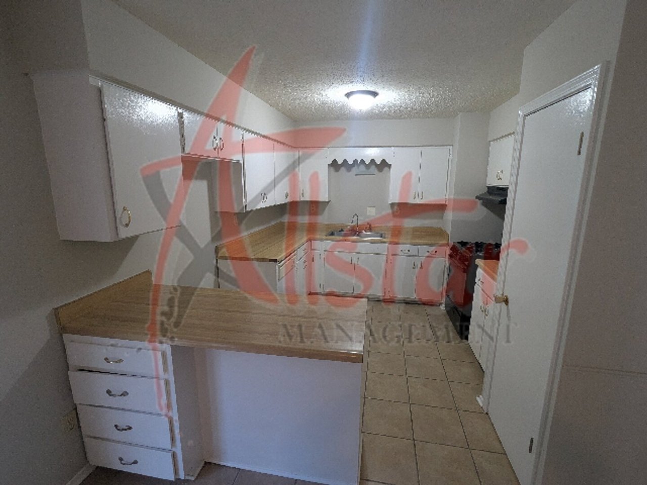6565 Hermitage Road
