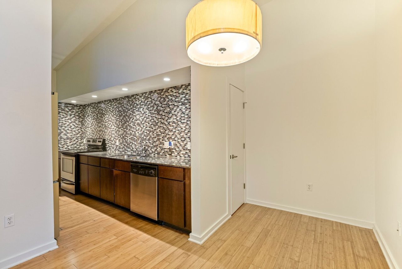 2200 Dickson Dr #229 Austin, TX 78704