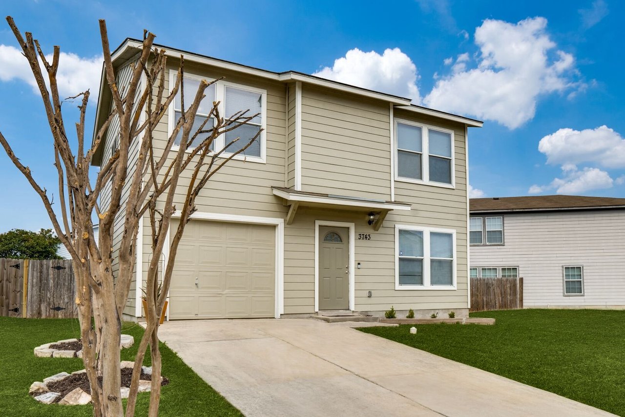 3743 Amber Leaf San Antonio, TX 78245