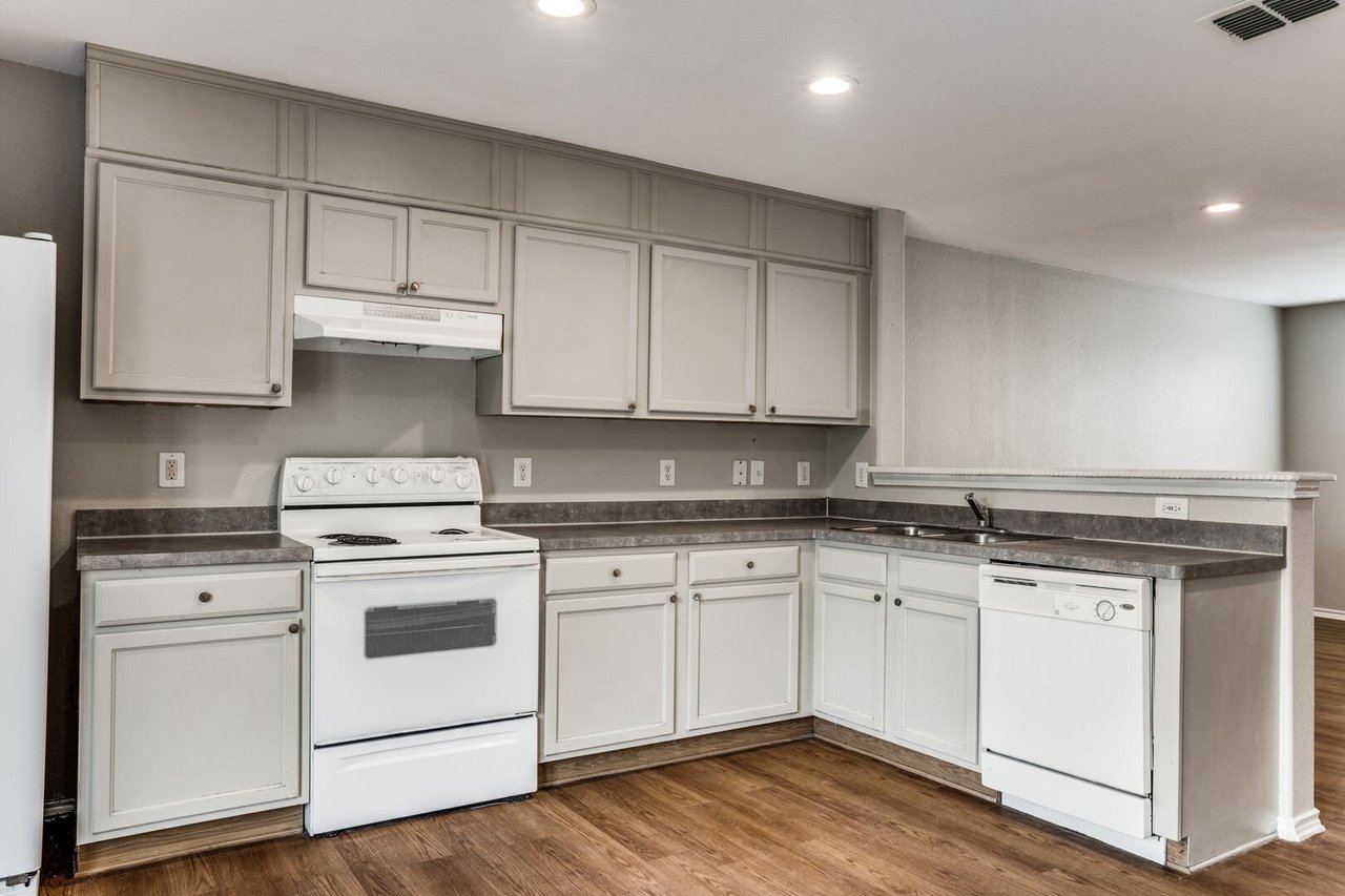 3743 Amber Leaf San Antonio, TX 78245