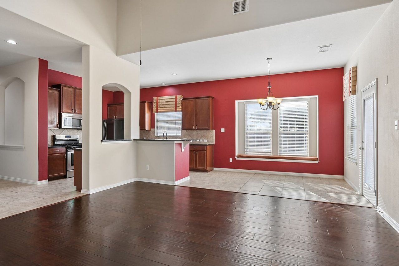 2454 Santa Barbara Loop Round Rock, TX 78665
