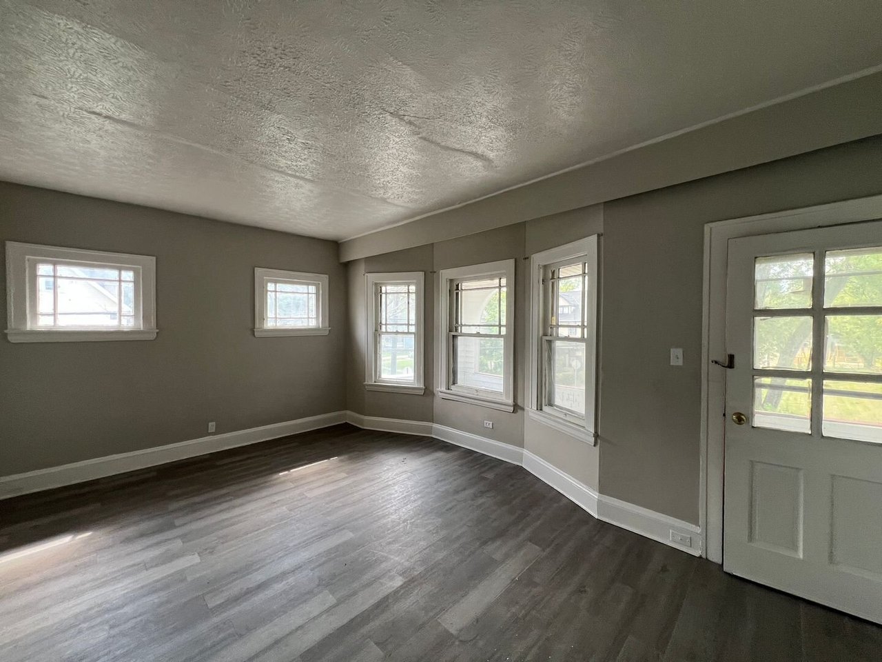 3293 E 121st Street - Up Unit