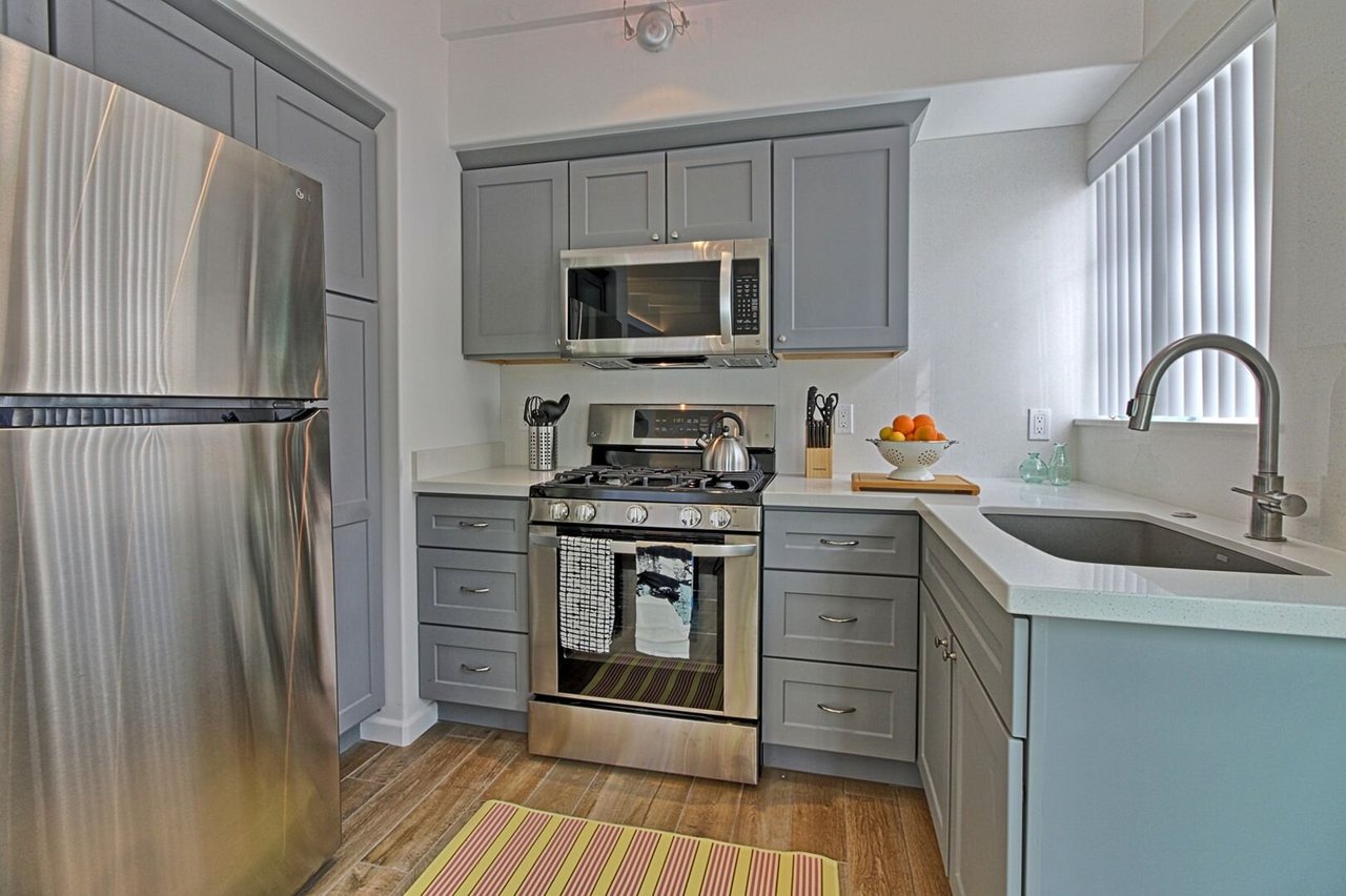 1072 Seaward Ventura, CA 93001