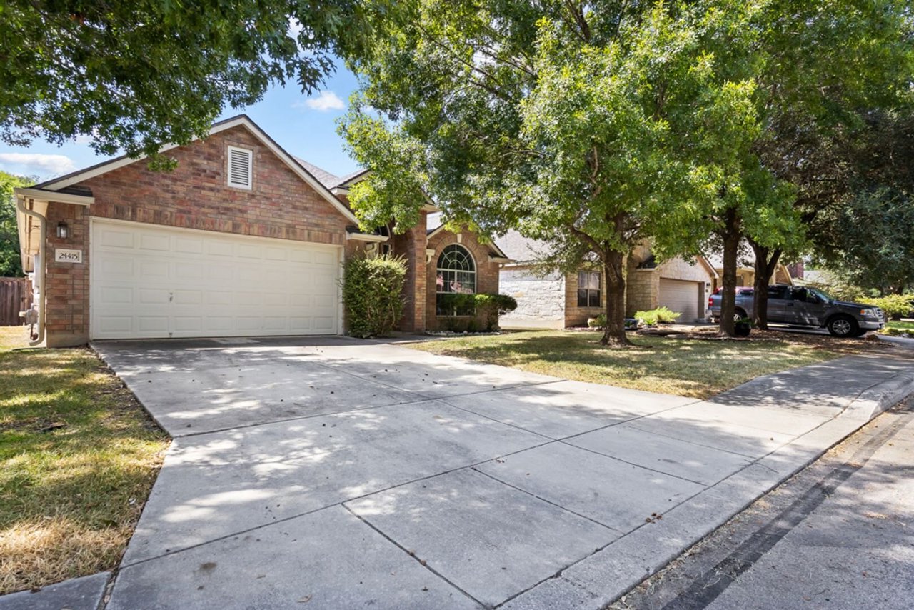24415 Flint Creek San Antonio, TX 78255