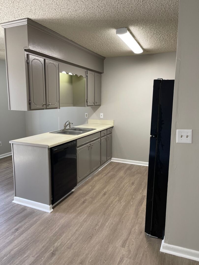 1903 Holmes Street Unit 9