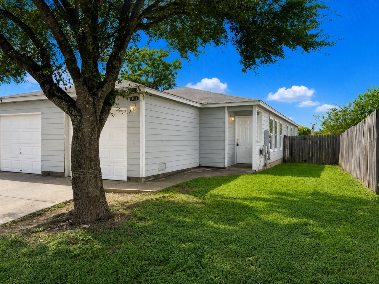15418 Kamary Lane San Antonio, TX 78247