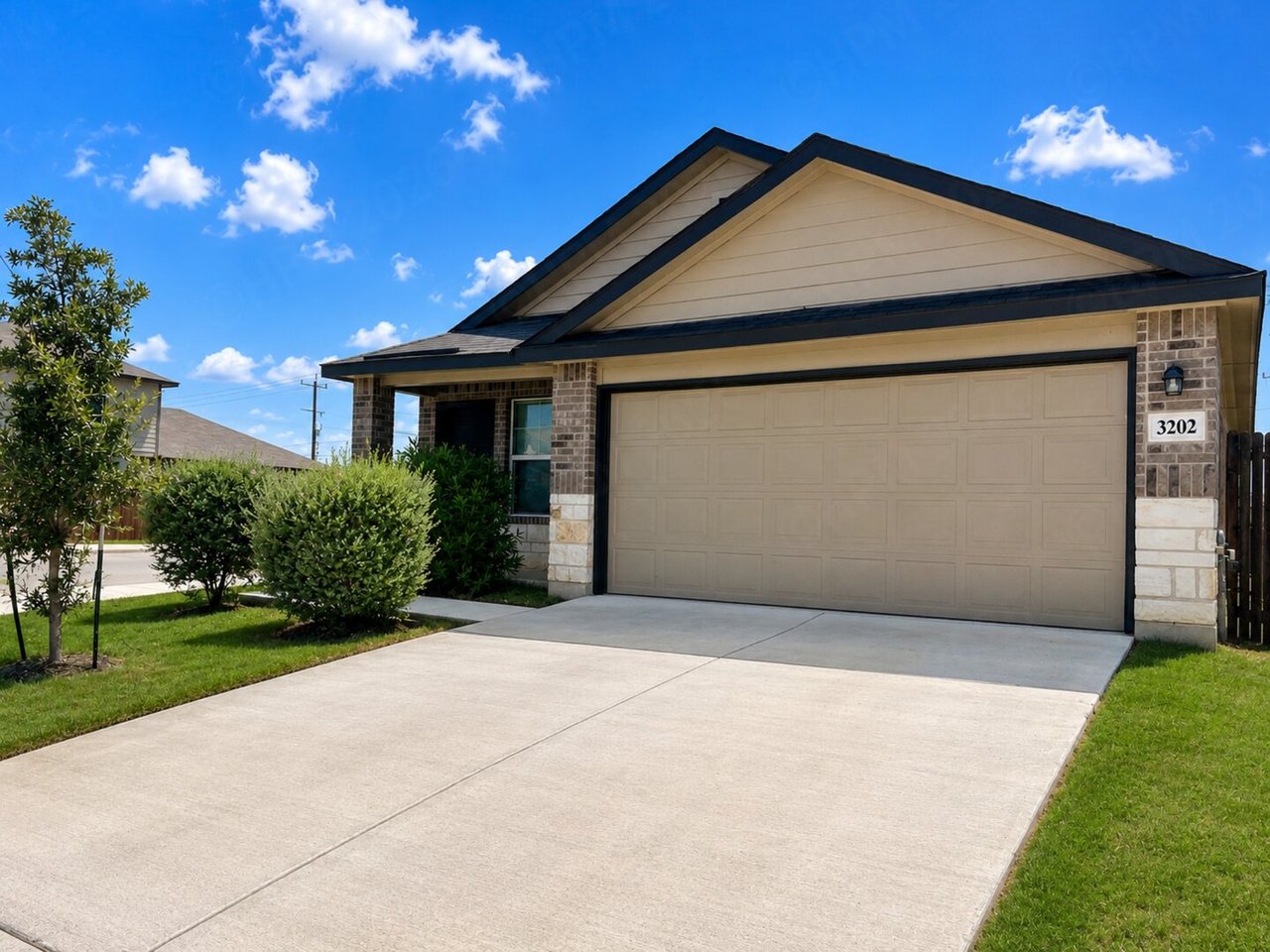 3202 Lamoka Lake San Antonio, TX 78245