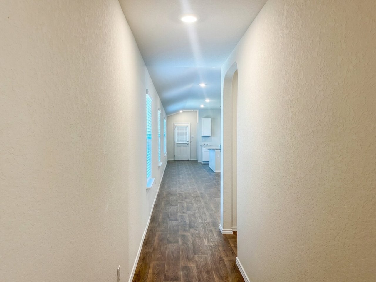 3202 Lamoka Lake San Antonio, TX 78245