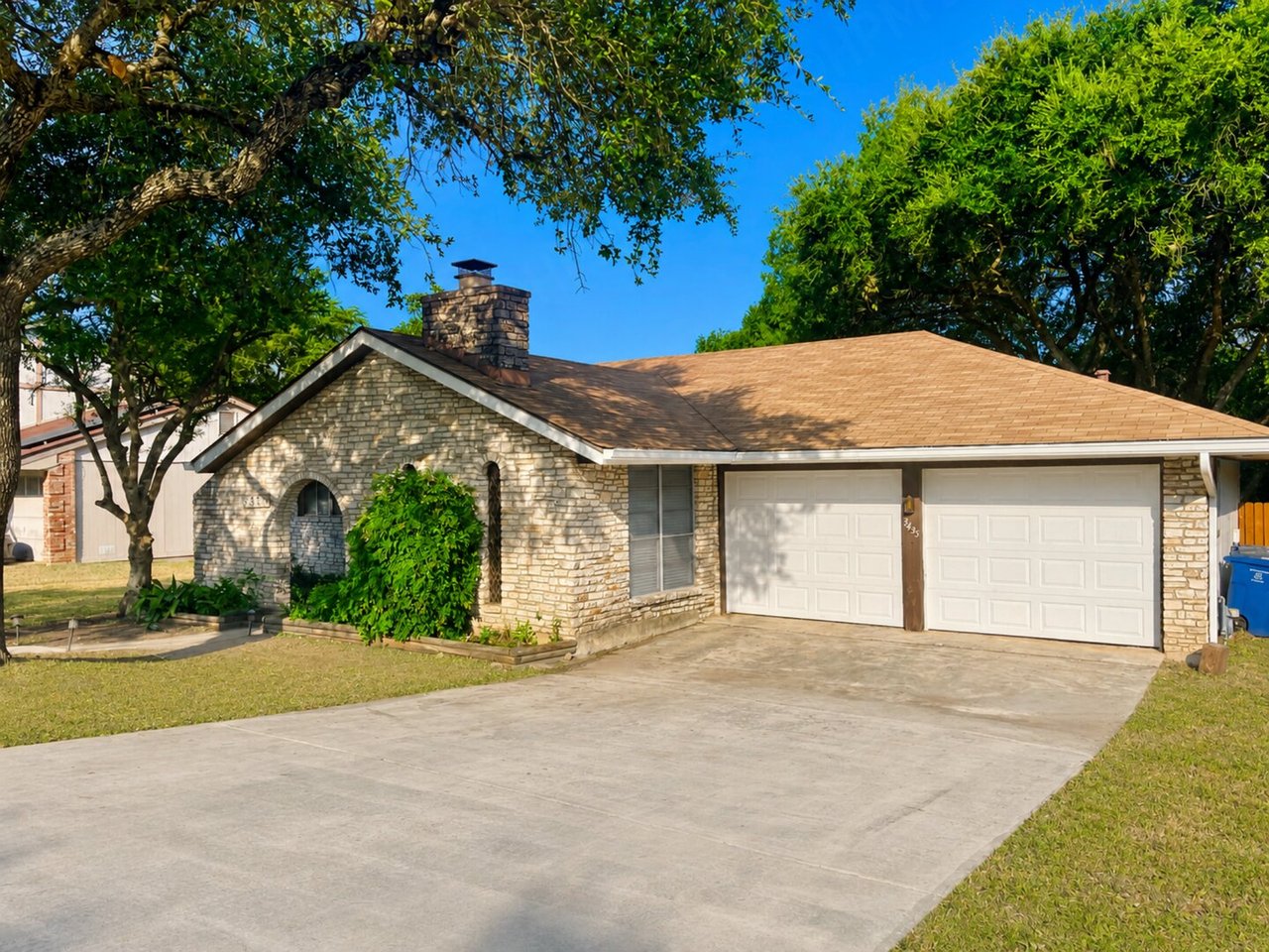 3435 Sugarhill San Antonio, TX 78230
