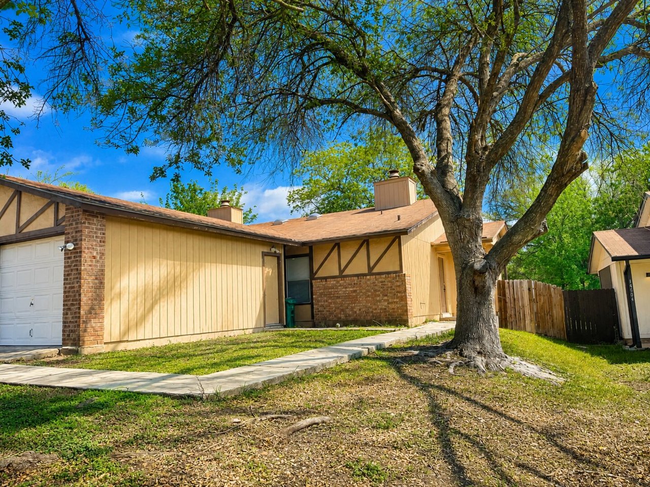 14506 Woods Hole San Antonio, TX 78233