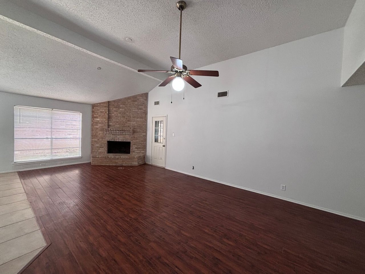 10922 Forest Summit Live Oak, TX 78233