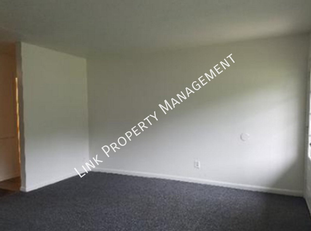 4702B Murray Lake Chattanooga, TN 37421