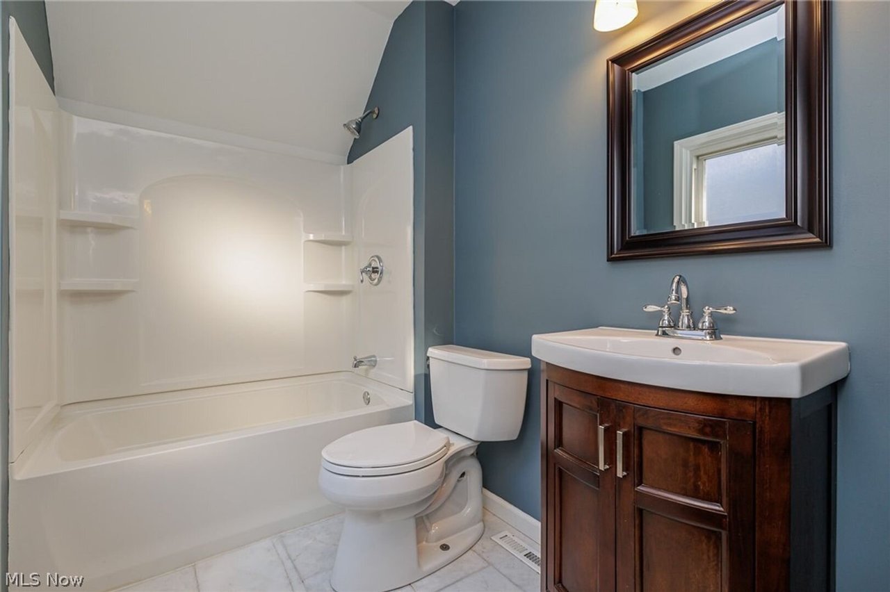 228 Gates Avenue - Up unit
