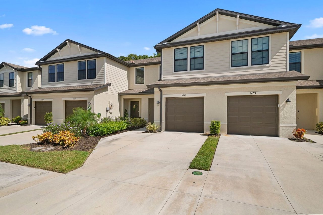 14191 Oviedo Pl Tice, FL 33905