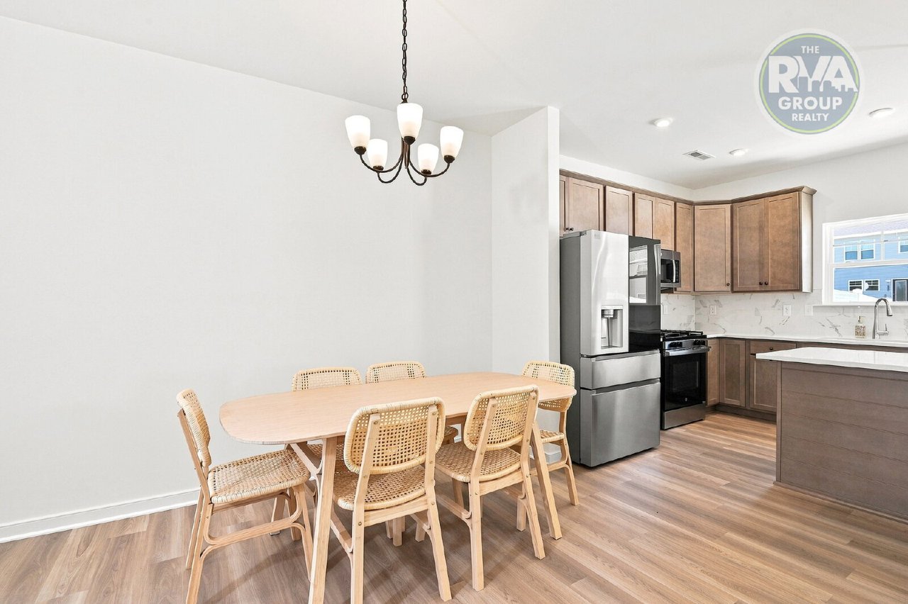 3421 Pond Alley