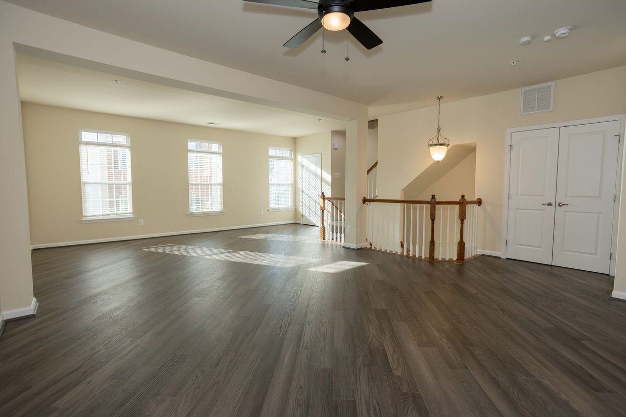 7408 Brunson Cir Gainesville, VA 20155