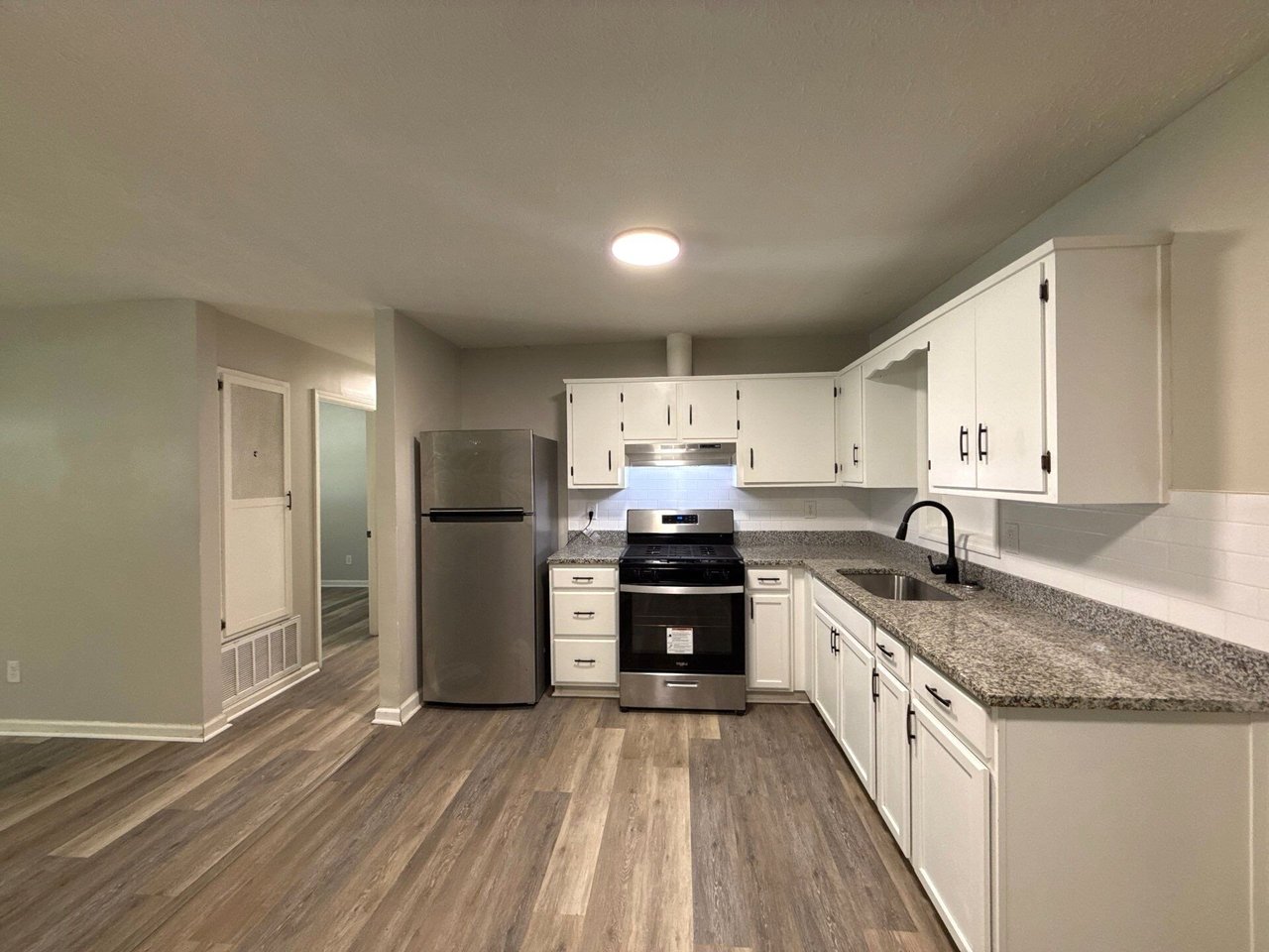 710 Greenbrier Dr
