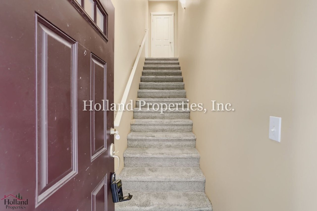 10882 NE Red Wing Way Unit 204 Hillsboro, OR 97006