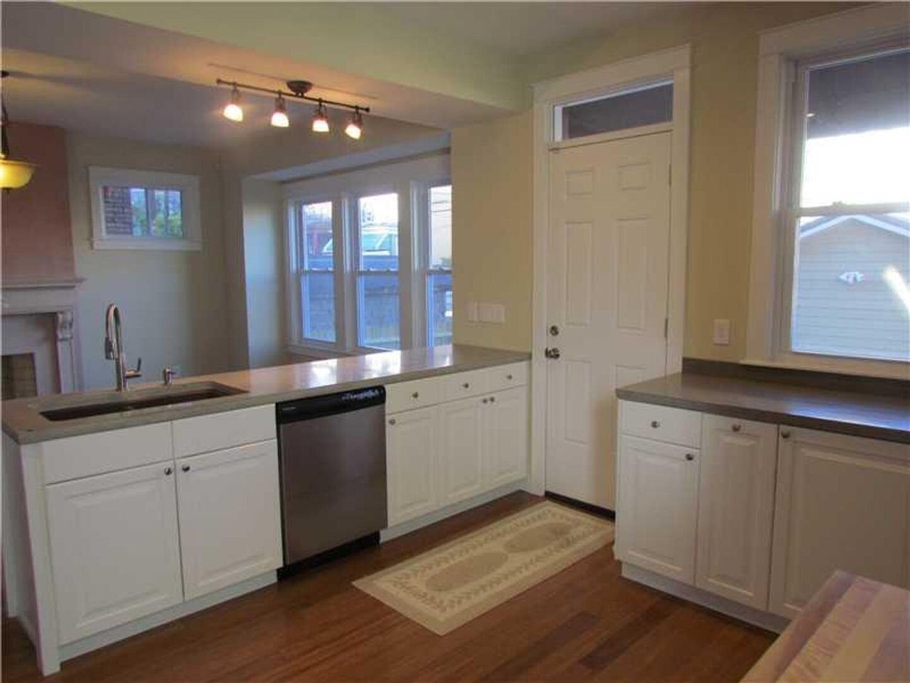 5525 Margaretta St Pittsburgh, PA 15206