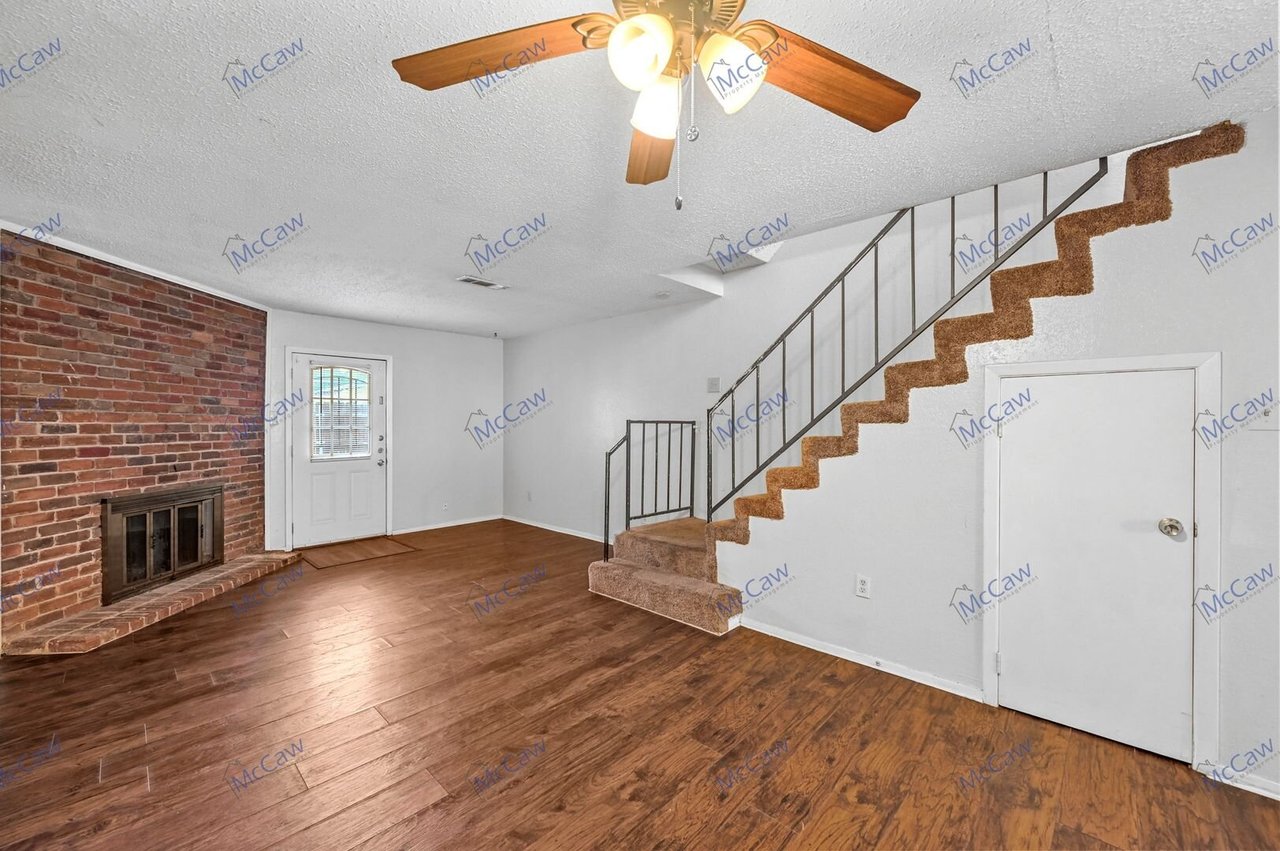 9463 Olde Towne Rowe Dallas, TX 75227