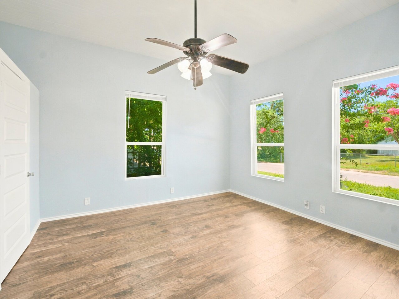 112 Avenue B Converse, TX 78109