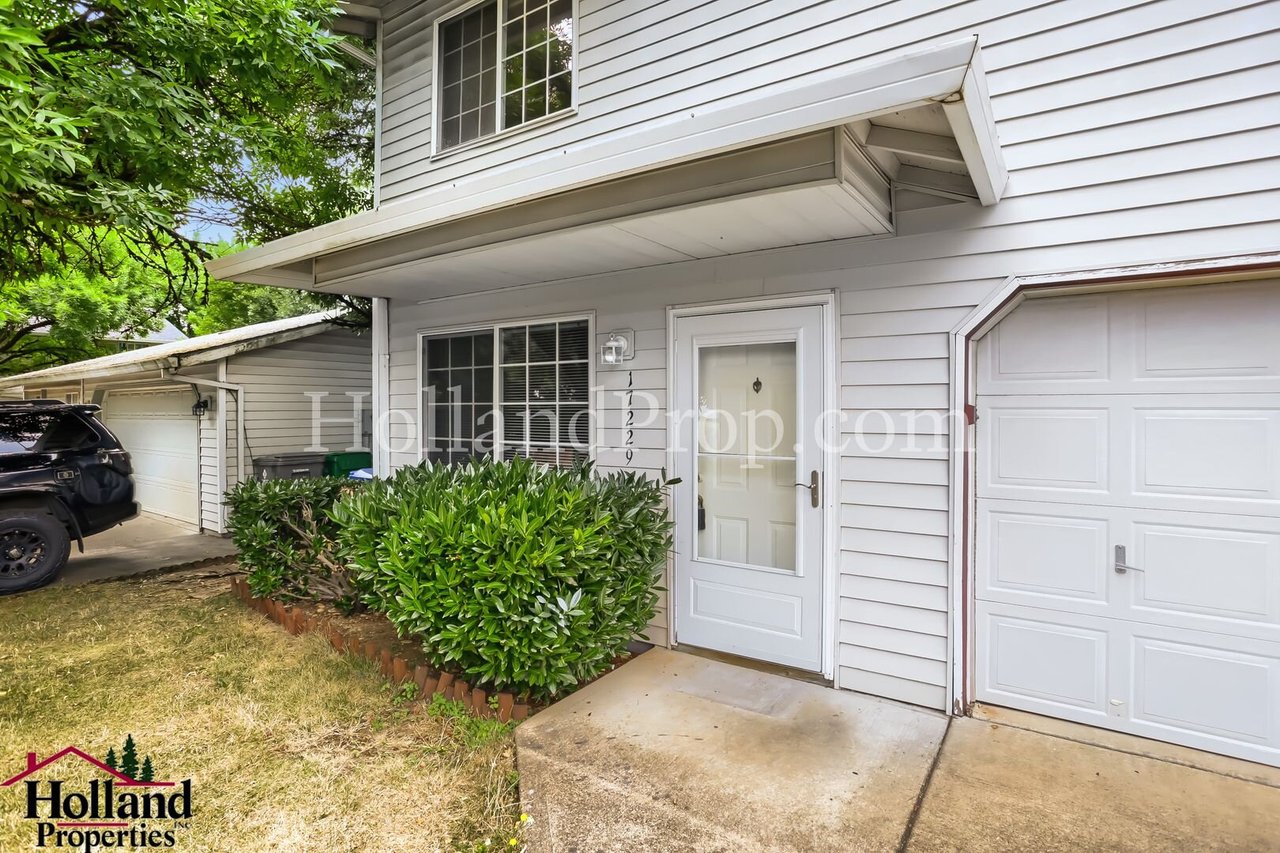 17229 SE Julie Place Portland, OR 97236