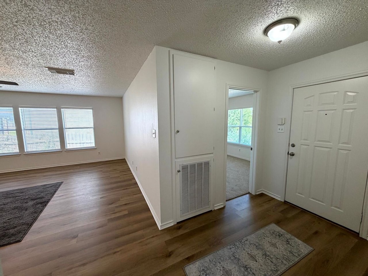 7906 Swindow Circle Converse, TX 78109