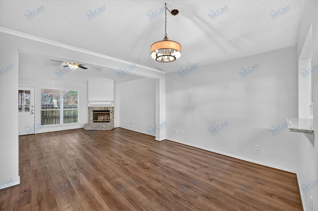 5719 Colebrook Trl. Arlington, TX 76017