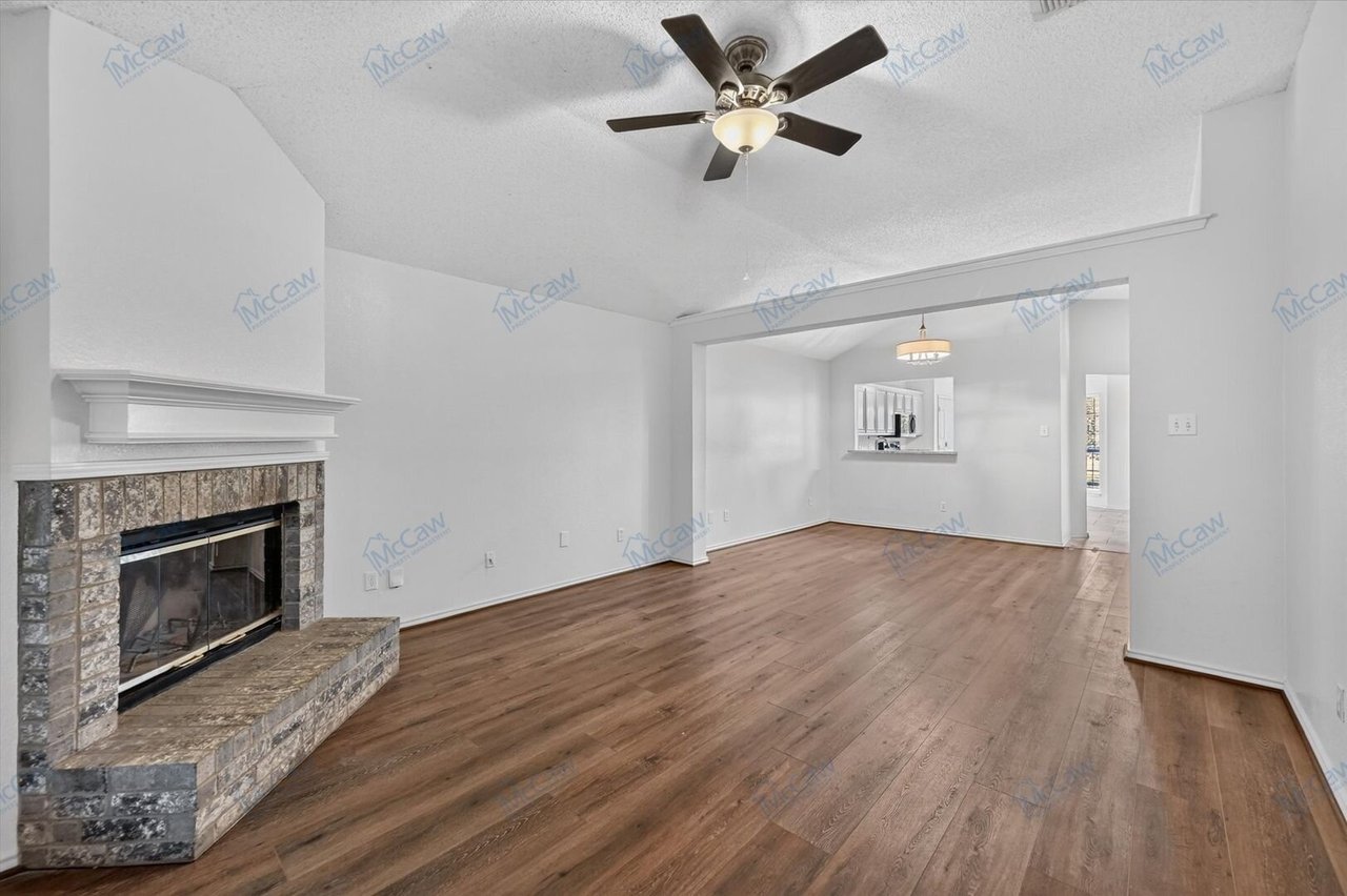 5719 Colebrook Trl. Arlington, TX 76017