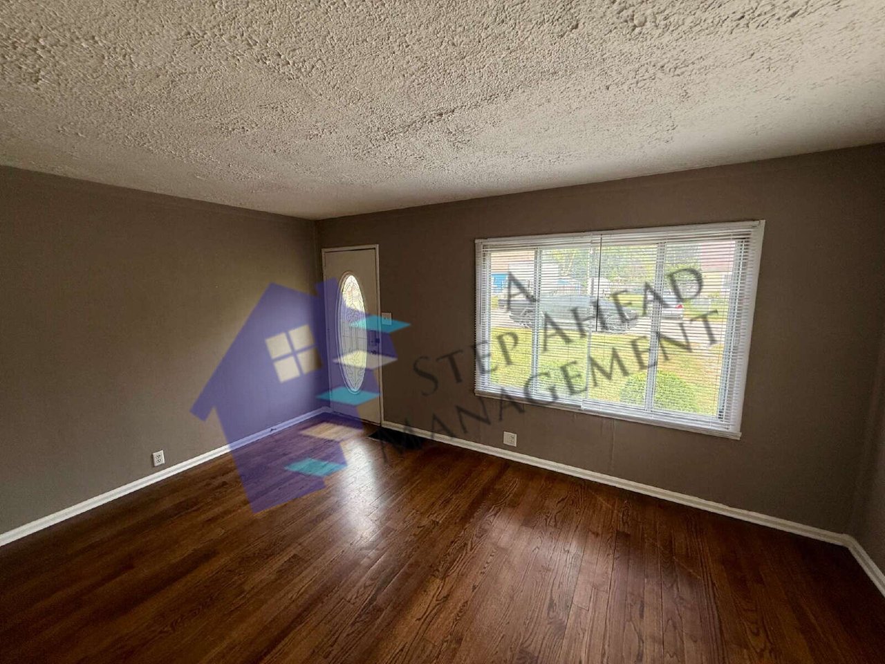 4845 Wentworth