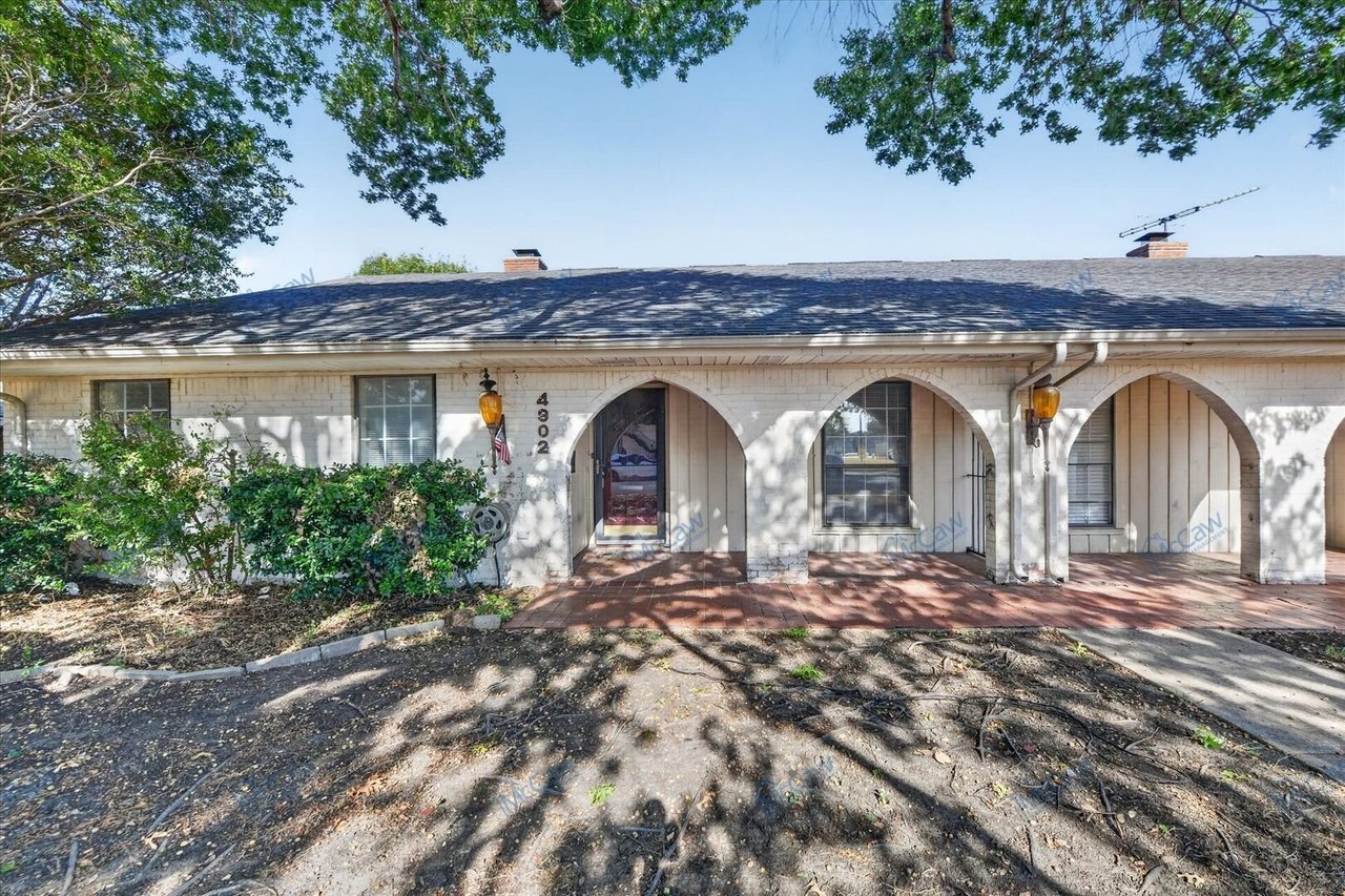4902 Inverness Ave. Fort Worth, TX 76132