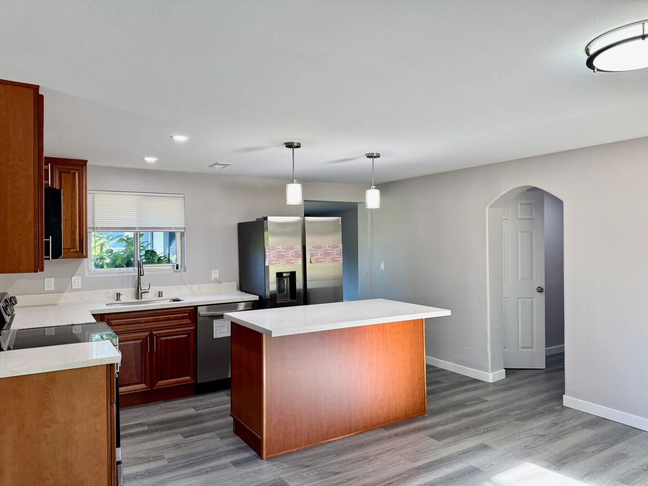 21901 54th Ave W Mountlake Terrace, WA 98043