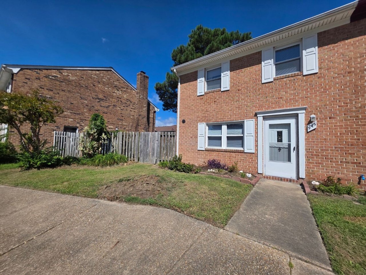 945 Indian Circle Virginia Beach, VA 23451