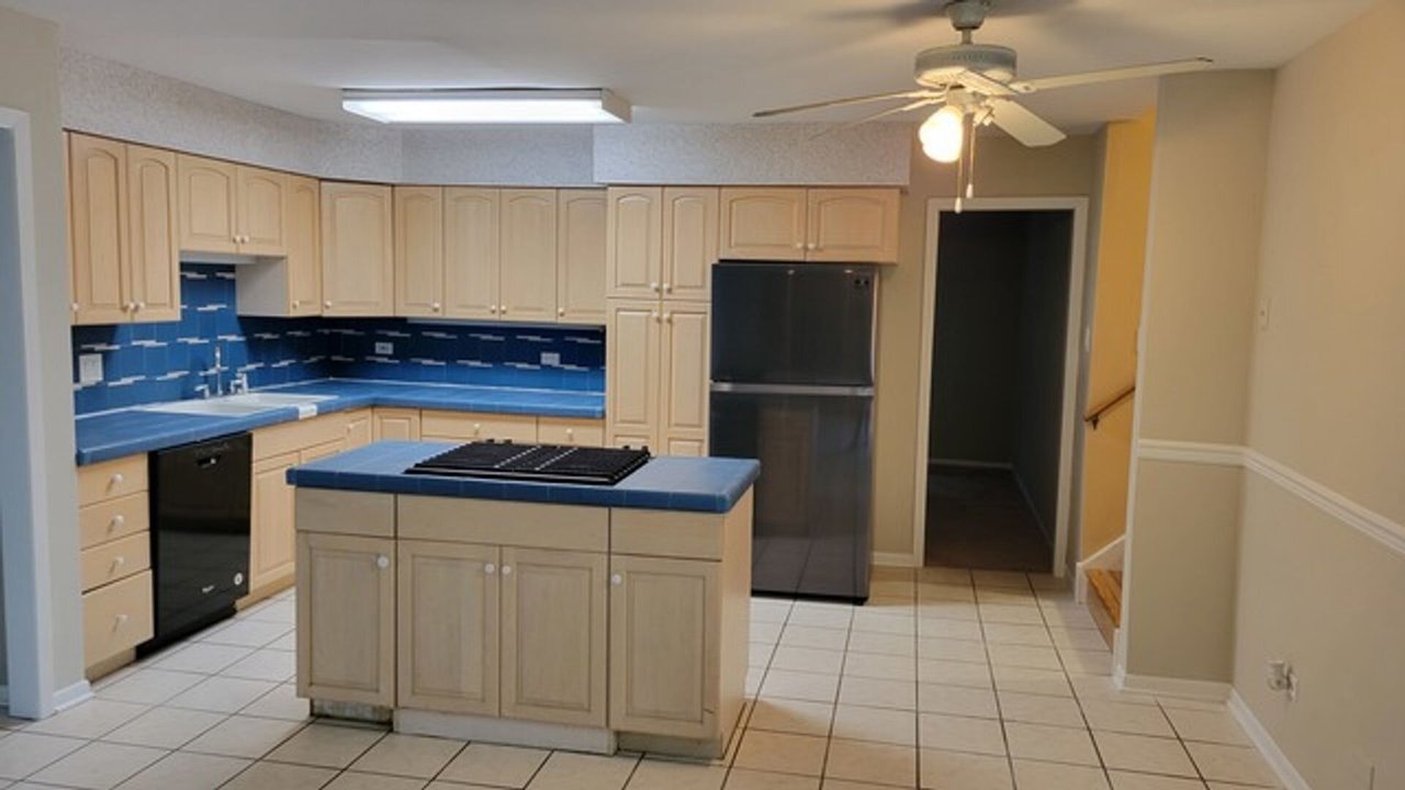 18626 S. May Homewood, IL 60430
