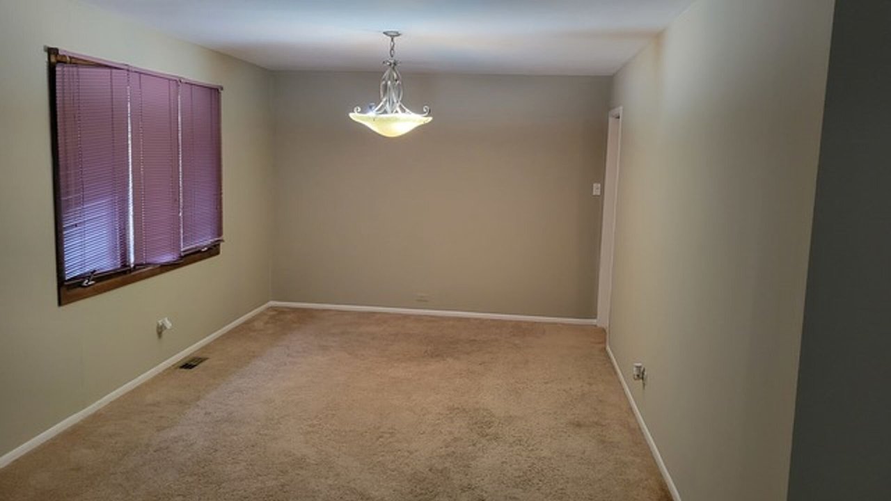 18626 S. May Homewood, IL 60430